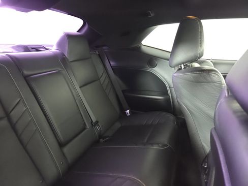 Used 2016 Dodge Challenger SRT w/ Technology Group RWD image 27