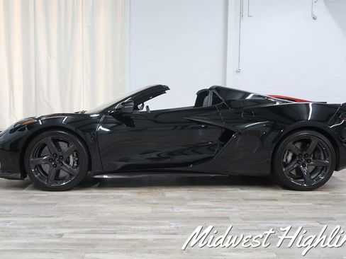 Used 2023 Chevrolet Corvette Z06 RWD image 11