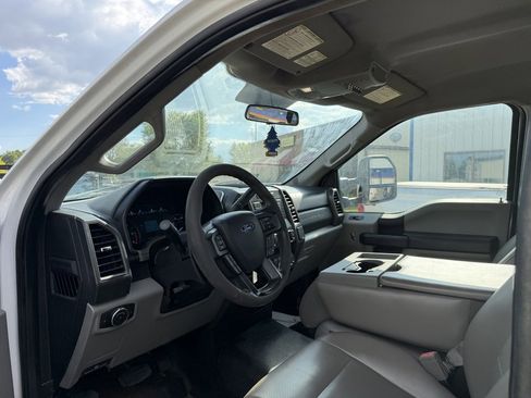 Used 2019 Ford F450 XL w/ XL Value Package image 8