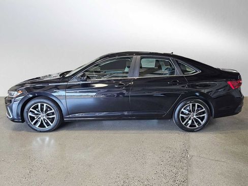 New 2025 Volkswagen Jetta SE image 6