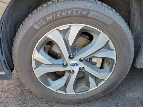 Used 2020 Subaru Outback Limited image 6