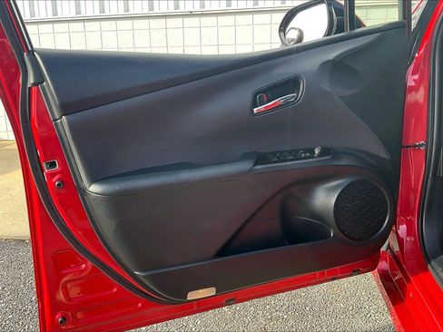Used 2019 Toyota Prius Prime Premium image 27