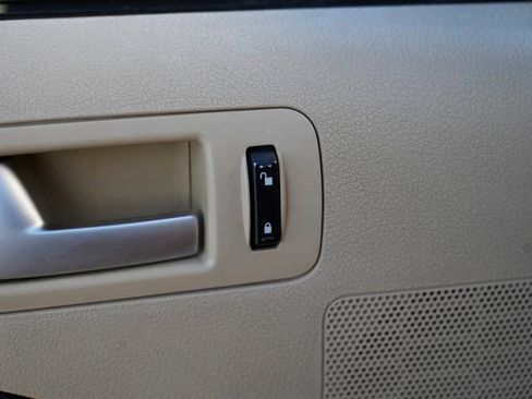 Used 2008 Ford Mustang GT image 19