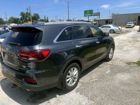 Used 2019 Kia Sorento AWD w/ LX Convenience Package image 5