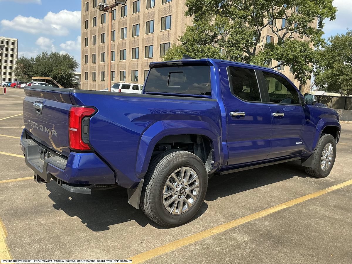 Used 2024 Toyota Tacoma Limited w/ Limited Package (LT) AWD/4WD image 5
