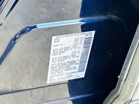 Used 2024 Nissan Pathfinder SV image 32