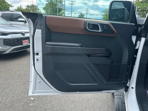 Used 2024 Ford Bronco Outer Banks AWD/4WD image 9