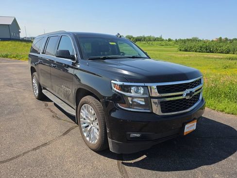 Used 2019 Chevrolet Suburban LT AWD/4WD image 2