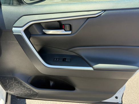 Certified 2025 Toyota RAV4 XLE FWD image 19