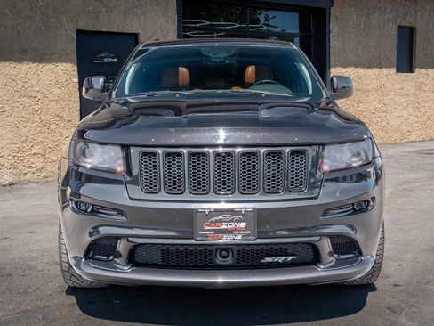 Used 2013 Jeep Grand Cherokee SRT8 w/ Luxury Group II AWD/4WD image 3