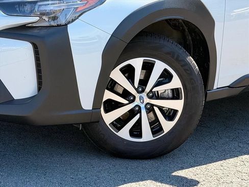 Certified 2025 Subaru Outback Premium w/ Popular Package #1A AWD/4WD image 30