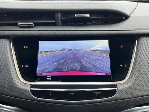 Used 2024 Cadillac XT6 Luxury image 27