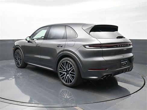 New 2025 Porsche Cayenne Turbo image 3
