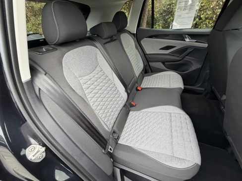 Used 2025 Volkswagen Tiguan S image 17