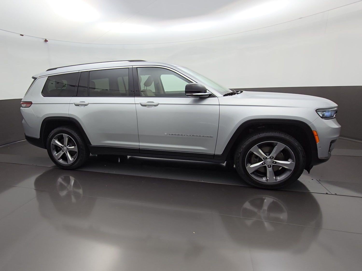 Used 2021 Jeep Grand Cherokee L Limited w/ Luxury Tech Group II AWD/4WD image 11