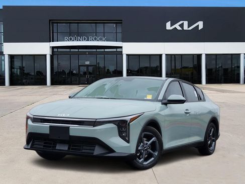 New 2026 Kia K4 LXS FWD image 1