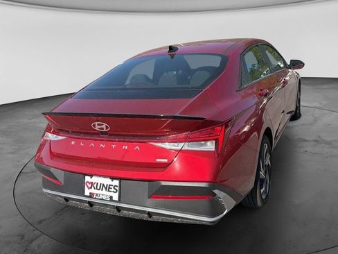 New 2025 Hyundai Elantra SEL FWD image 8