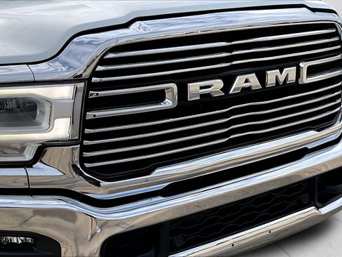 Used 2022 RAM 2500 Laramie AWD/4WD image 32