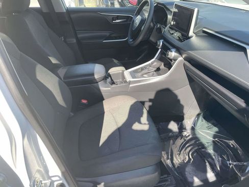 Used 2024 Toyota RAV4 XLE FWD image 46