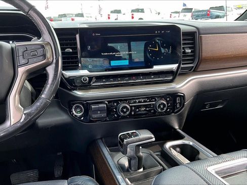 Used 2022 Chevrolet Silverado 1500 High Country w/ High Country Premium Package image 6