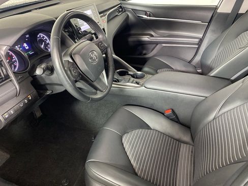 Used 2023 Toyota Camry SE image 13