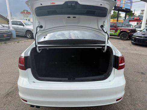 Used 2017 Volkswagen Jetta SE FWD image 27