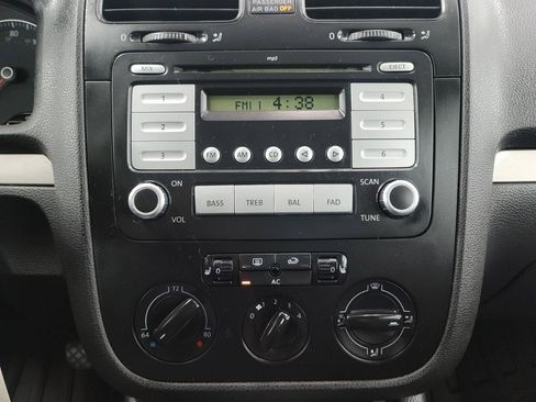 Used 2008 Volkswagen Rabbit S FWD image 18