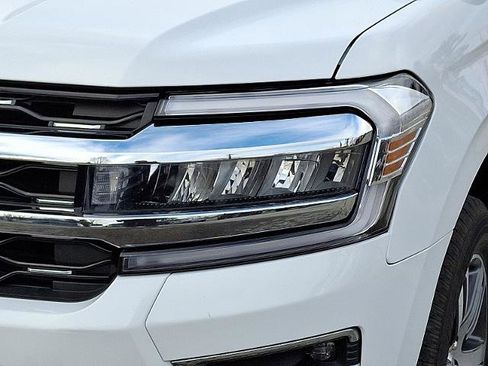 Certified 2024 Ford Expedition Limited image 9