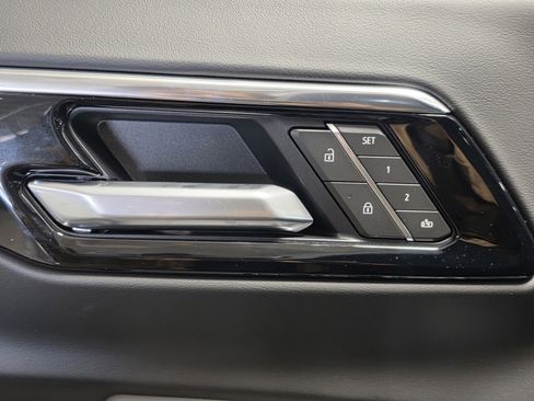 New 2026 Chevrolet Suburban LT w/ Comfort Package image 23