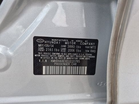Used 2014 Hyundai Elantra SE FWD image 10