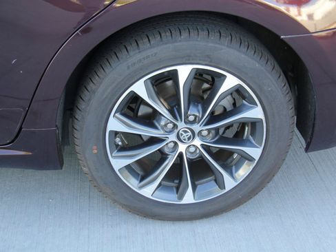 Used 2016 Toyota Avalon XLE Premium FWD image 35