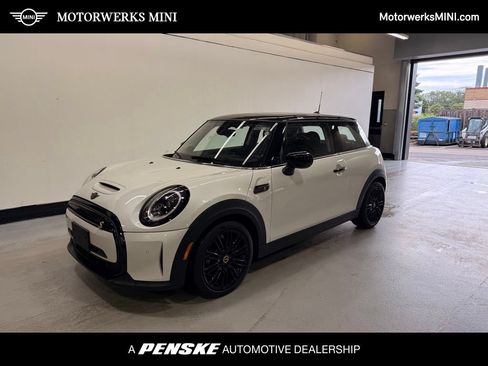 Certified 2024 MINI Cooper SE FWD image 1