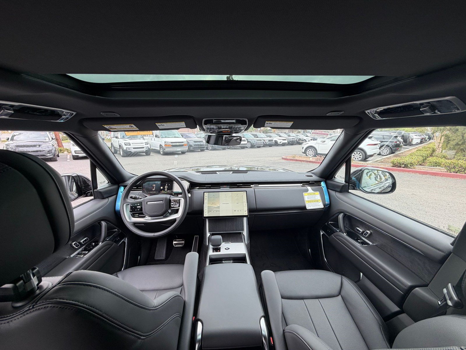 New 2026 Land Rover Range Rover SE AWD/4WD image 9