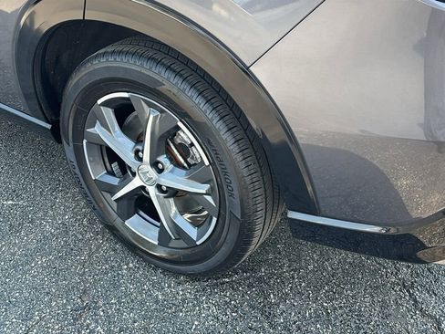 Certified 2025 Honda HR-V EX-L image 9