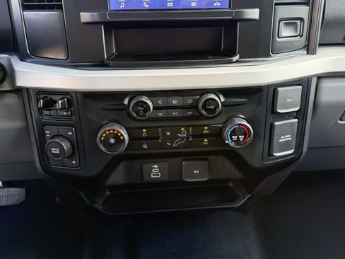 Used 2024 Ford F250 XLT image 24