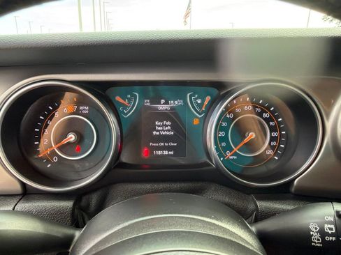 Used 2020 Jeep Wrangler Unlimited Sport S AWD/4WD image 24