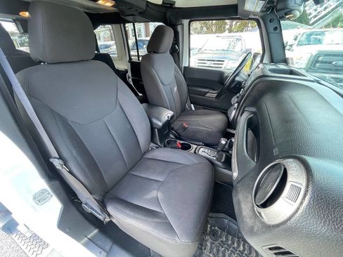 Used 2017 Jeep Wrangler Unlimited Sport w/ Quick Order Package 24S image 33