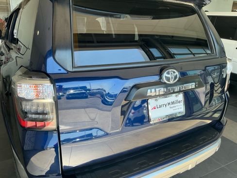Used 2024 Toyota 4Runner TRD Off-Road Premium w/ Off Road Premium Plus Package AWD/4WD image 24