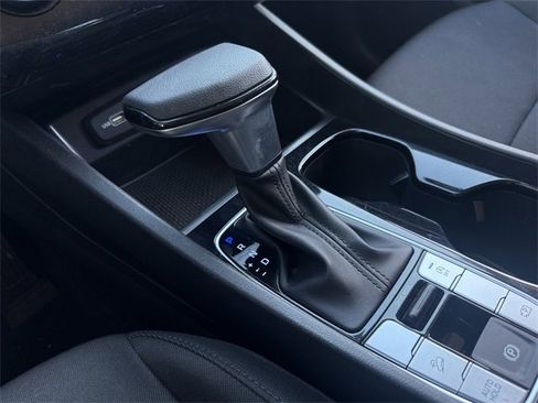 Used 2024 Hyundai Tucson SE image 18