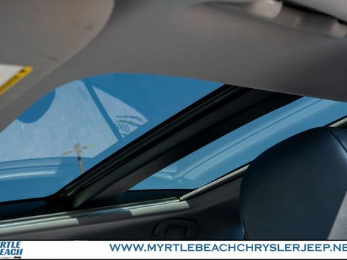 Used 2020 Toyota Camry XSE image 18