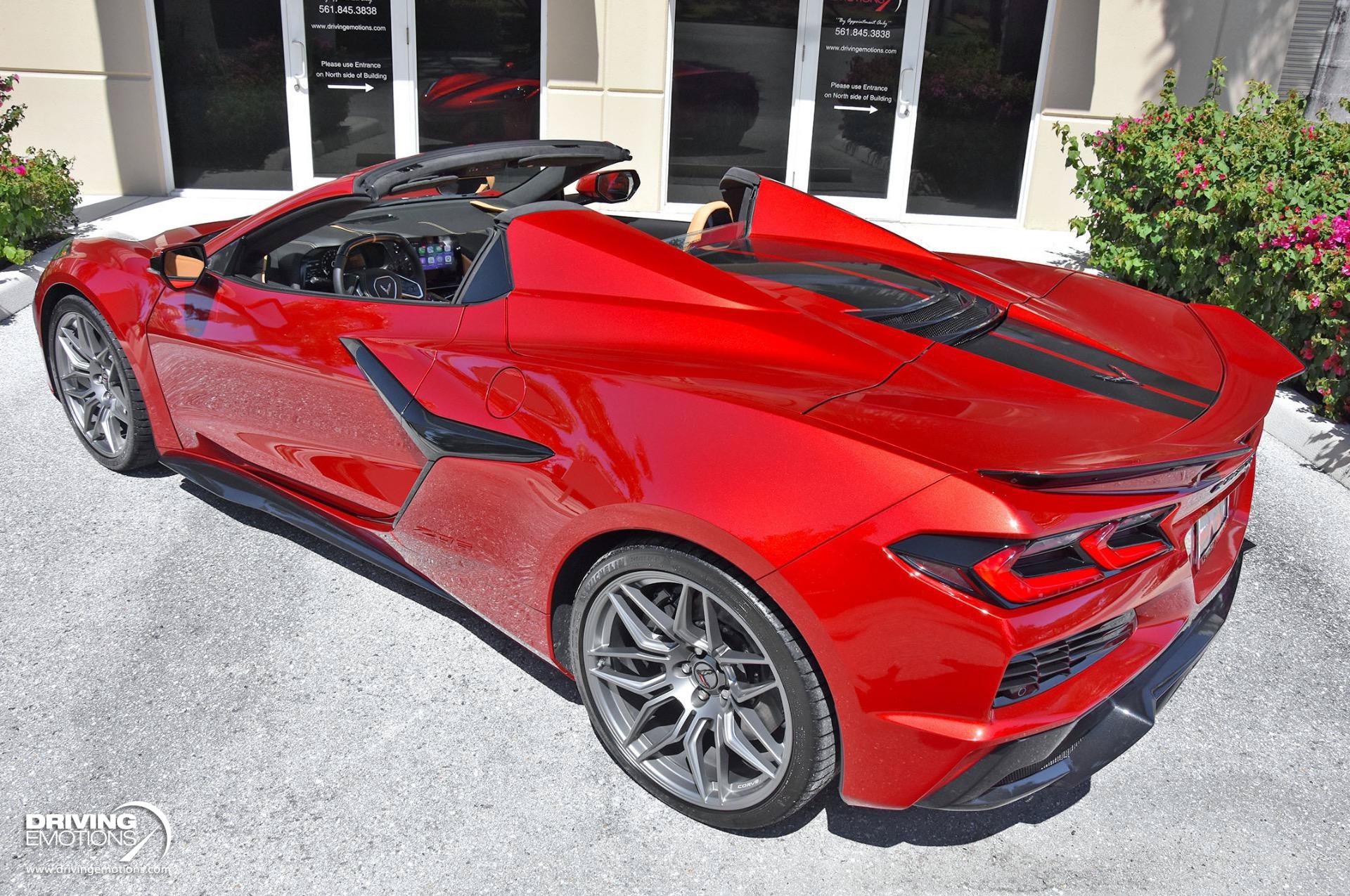 Used 2025 Chevrolet Corvette Z06 w/ Stealth Interior Trim Package RWD image 31