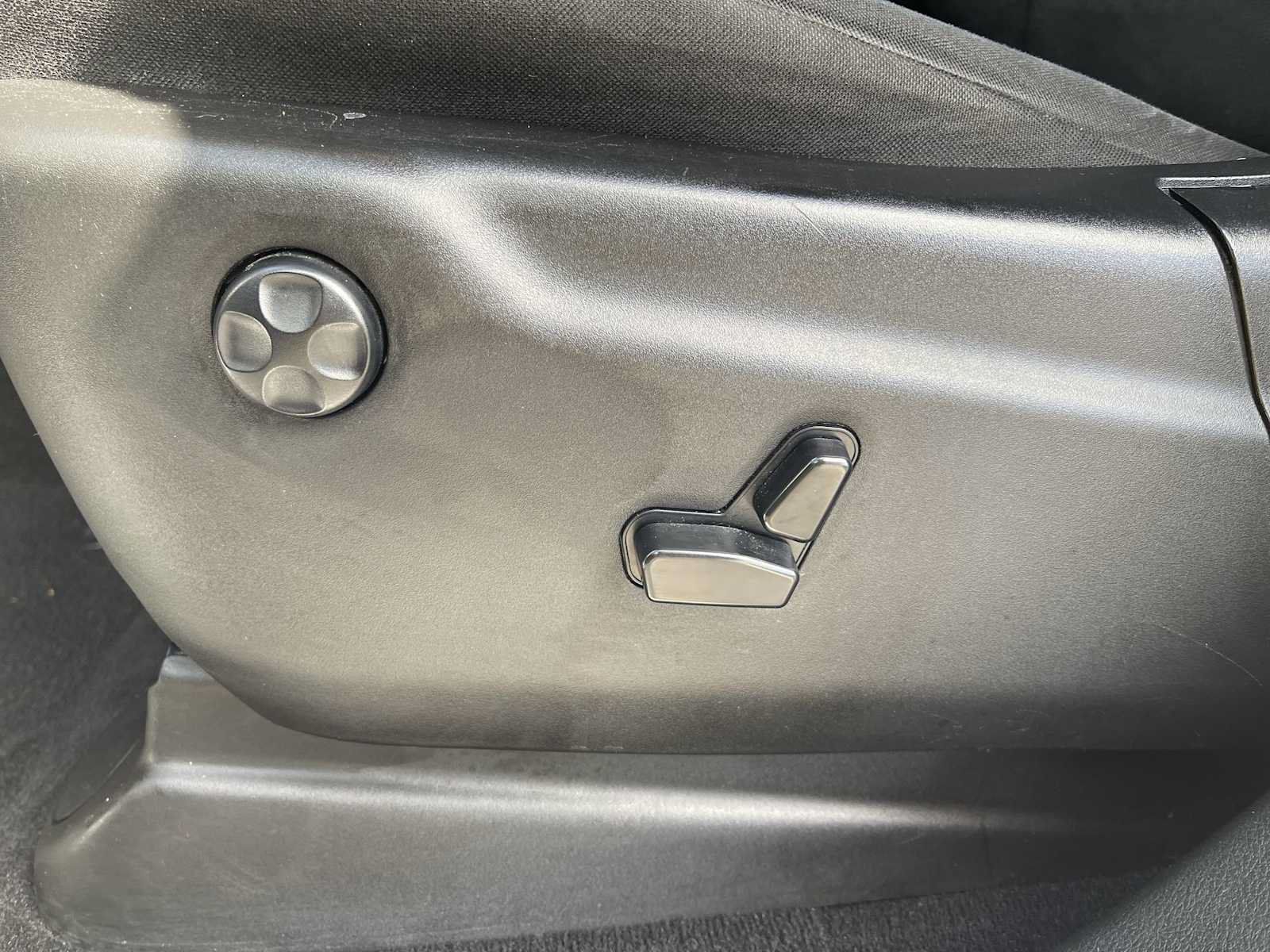 Used 2023 Dodge Durango GT AWD/4WD image 14