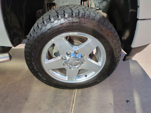 Used 2012 GMC Sierra 2500 Denali w/ Suspension Package, Off-Road image 12