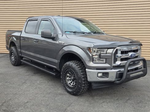 Used 2017 Ford F150 XLT image 8