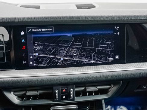 Certified 2024 Porsche Cayenne AWD/4WD image 22