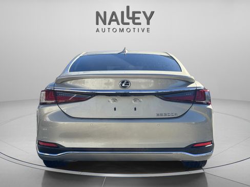 Used 2025 Lexus ES 300h w/ Premium Package image 3