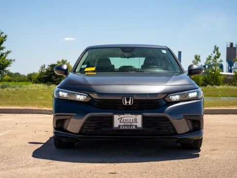 Used 2023 Honda Civic LX image 2