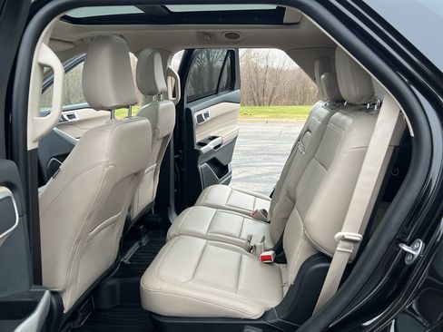 Used 2023 Ford Explorer XLT w/ Equipment Group 202A image 35