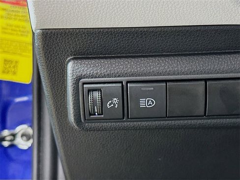 Used 2021 Toyota Corolla SE image 12