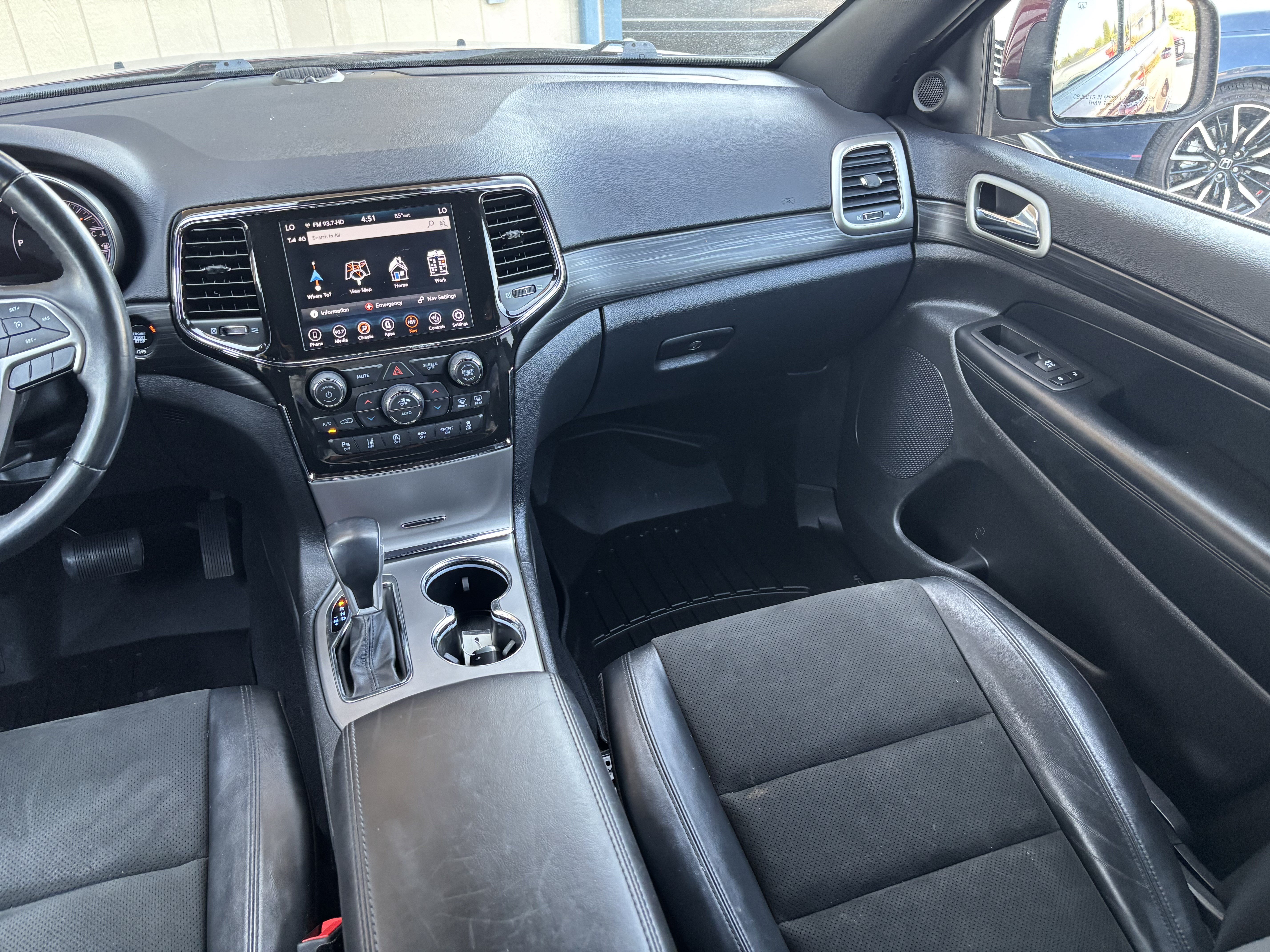 Used 2021 Jeep Grand Cherokee Laredo X AWD/4WD image 23